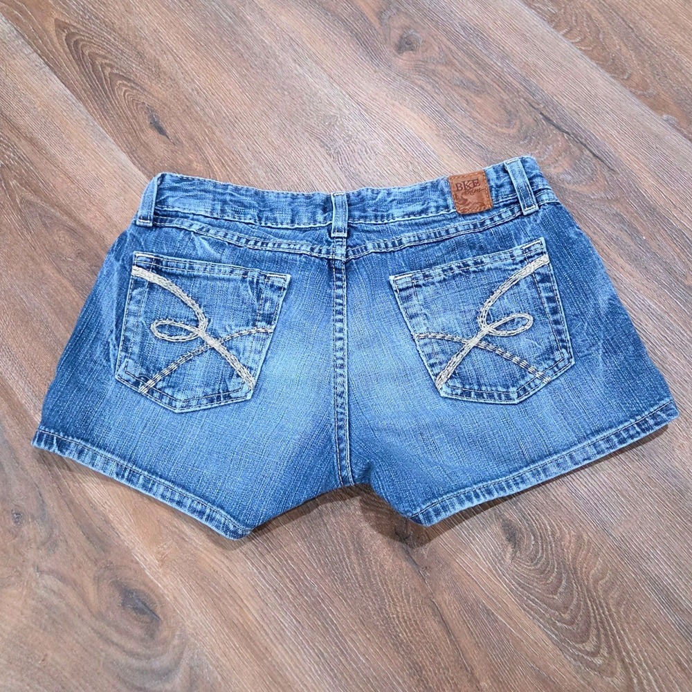 BKE Denim Shorts Womens 28 Blue Medium Wash Low Rise Embroidered - Picture 4 of 4